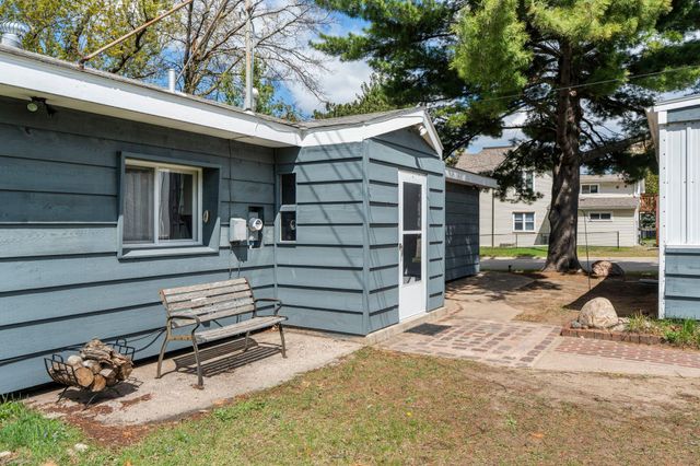 687 4th Avenue NW, New Brighton, MN 55112