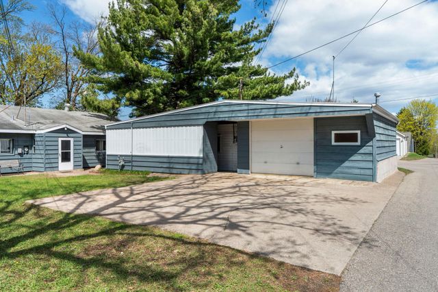 687 4th Avenue NW, New Brighton, MN 55112