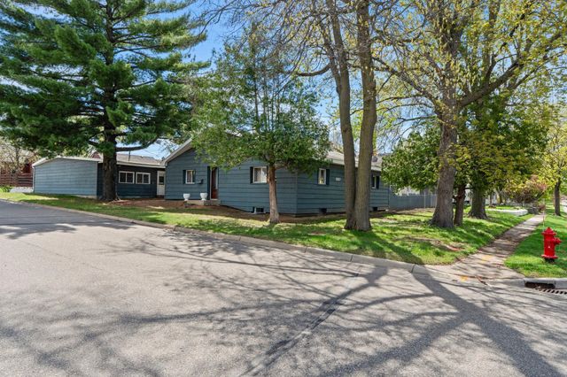 687 4th Avenue NW, New Brighton, MN 55112