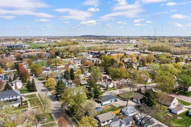 687 4th Avenue NW, New Brighton, MN 55112