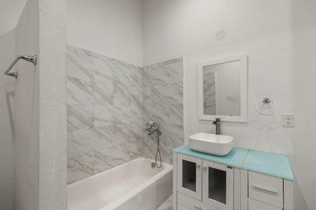 1517 Colorado Street, Houston, TX 77007