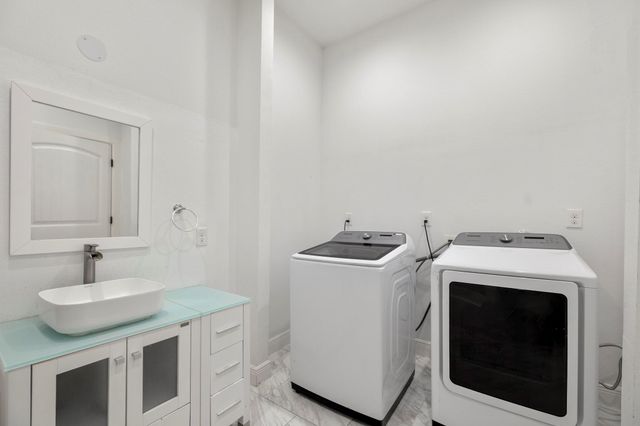 1517 Colorado Street, Houston, TX 77007