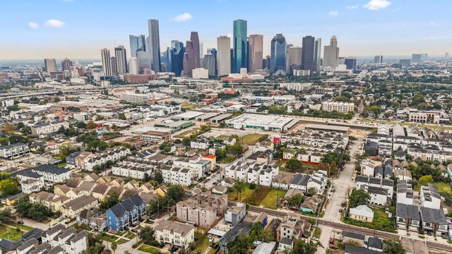 1517 Colorado Street, Houston, TX 77007