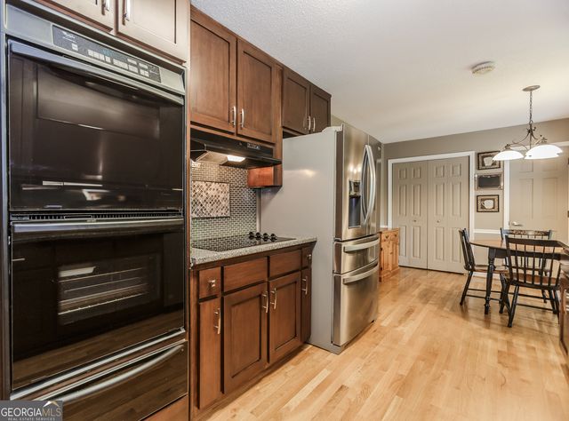 2334 Pine Point Drive, Lawrenceville, GA 30043