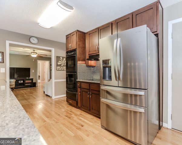 2334 Pine Point Drive, Lawrenceville, GA 30043