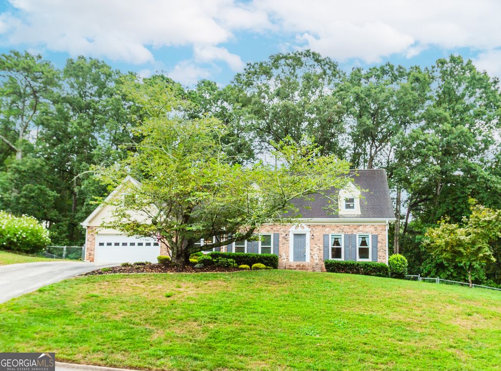 2334 Pine Point Drive, Lawrenceville, GA 30043