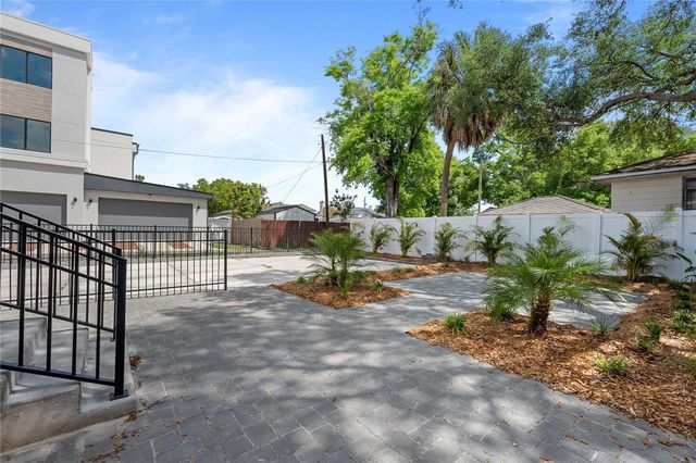 2203 N BOULEVARD, Tampa, FL 33602