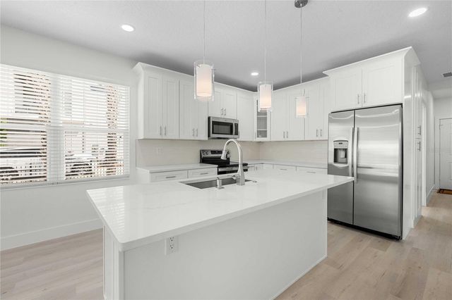 2203 N BOULEVARD, Tampa, FL 33602