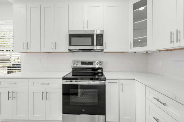 2203 N BOULEVARD, Tampa, FL 33602