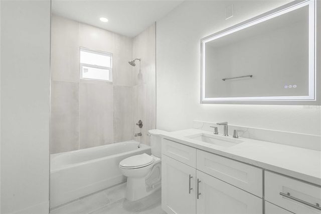 2203 N BOULEVARD, Tampa, FL 33602