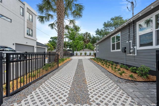 2203 N BOULEVARD, Tampa, FL 33602