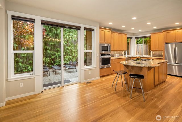 16568 NE 119th Way, Redmond, WA 98052