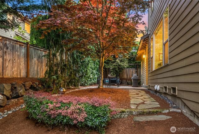 16568 NE 119th Way, Redmond, WA 98052