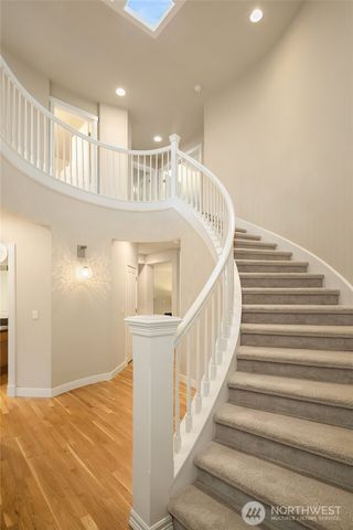 16568 NE 119th Way, Redmond, WA 98052
