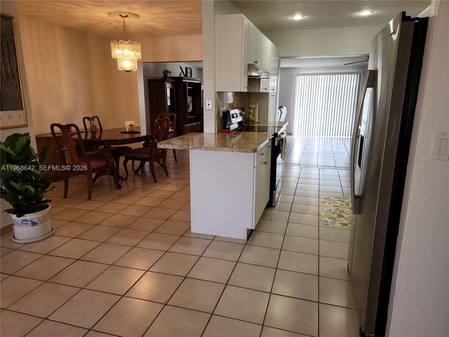 2054 SW 102nd Ct, Miami, FL 33165