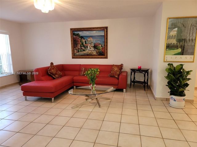 2054 SW 102nd Ct, Miami, FL 33165