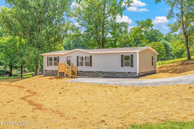 133 Ford Ave, Harriman, TN 37748