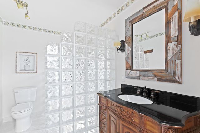 435 NW 99th Way, Coral Springs, FL 33071