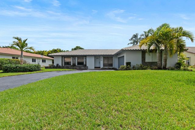 435 NW 99th Way, Coral Springs, FL 33071