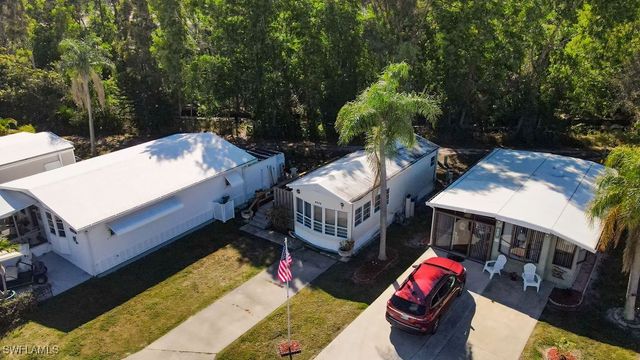 8516 Pepperwood DR, Estero, FL 33928