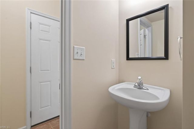 2919 Snuggles CT, Toano, VA 23168