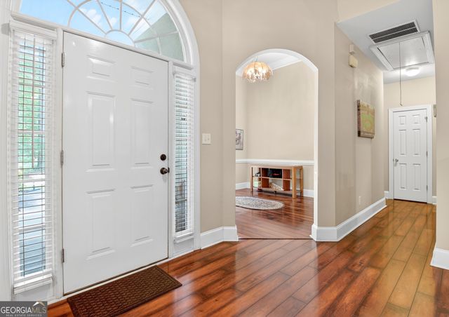 220 Farr Lake Drive, Tyrone, GA 30290