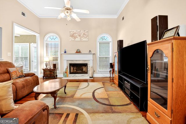 220 Farr Lake Drive, Tyrone, GA 30290