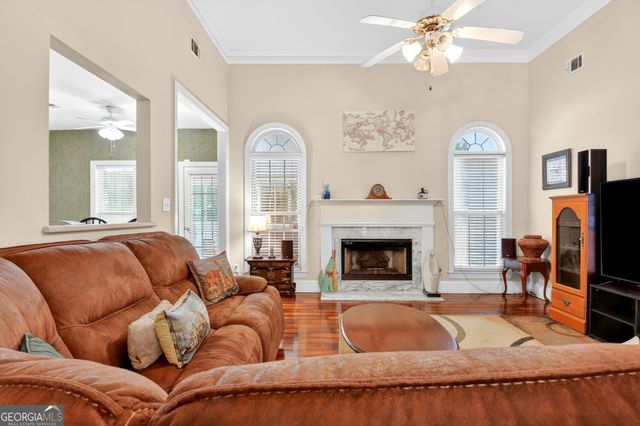 220 Farr Lake Drive, Tyrone, GA 30290
