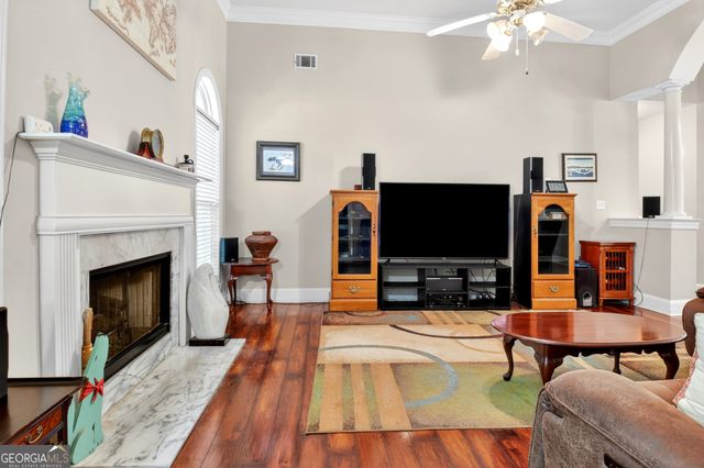 220 Farr Lake Drive, Tyrone, GA 30290