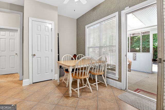 220 Farr Lake Drive, Tyrone, GA 30290