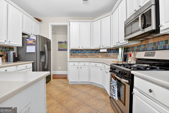 220 Farr Lake Drive, Tyrone, GA 30290