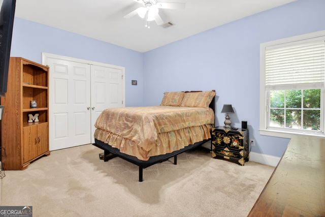 220 Farr Lake Drive, Tyrone, GA 30290