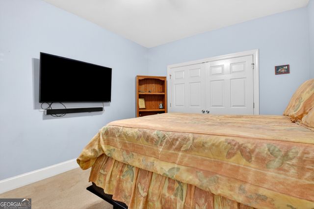 220 Farr Lake Drive, Tyrone, GA 30290