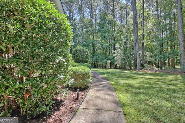 220 Farr Lake Drive, Tyrone, GA 30290
