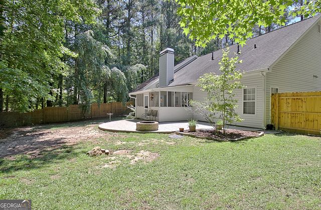 220 Farr Lake Drive, Tyrone, GA 30290