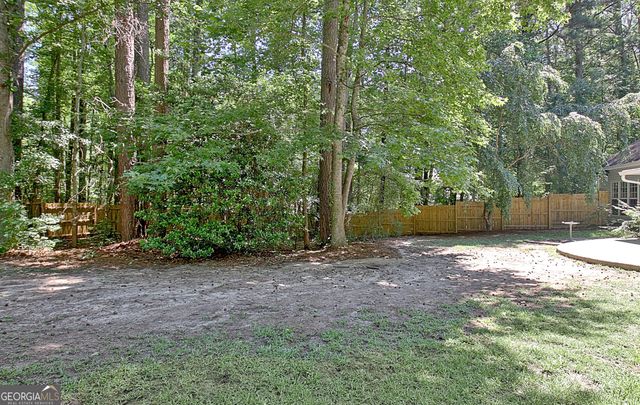 220 Farr Lake Drive, Tyrone, GA 30290