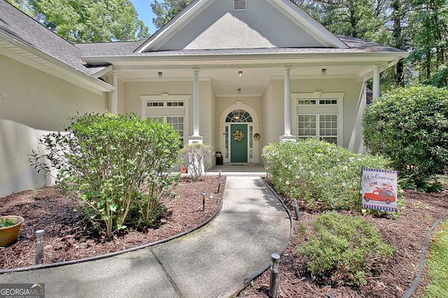220 Farr Lake Drive, Tyrone, GA 30290