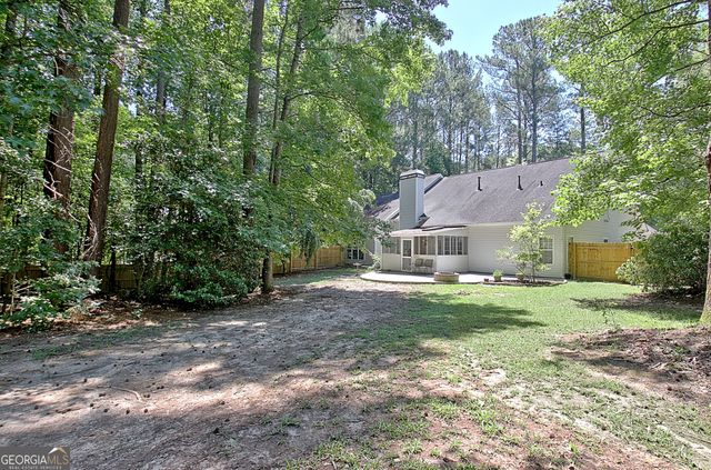 220 Farr Lake Drive, Tyrone, GA 30290
