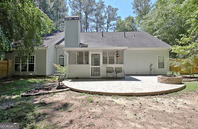 220 Farr Lake Drive, Tyrone, GA 30290