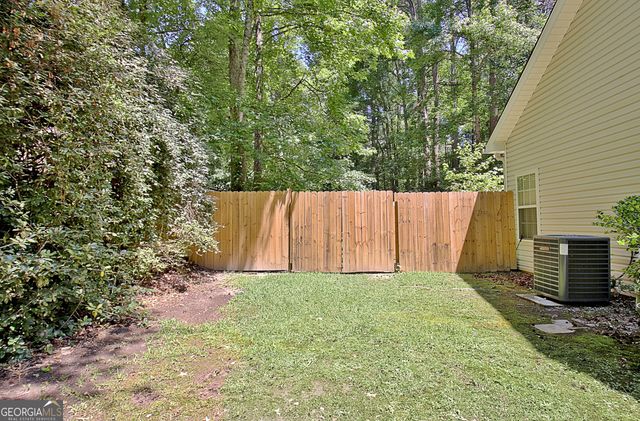 220 Farr Lake Drive, Tyrone, GA 30290