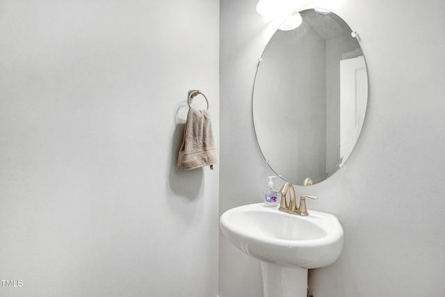 333 Natsam Woods Way, Wake Forest, NC 27587