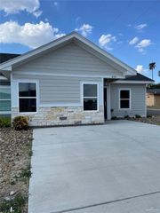 424 3 1/2 W Street, La Joya, TX 78560