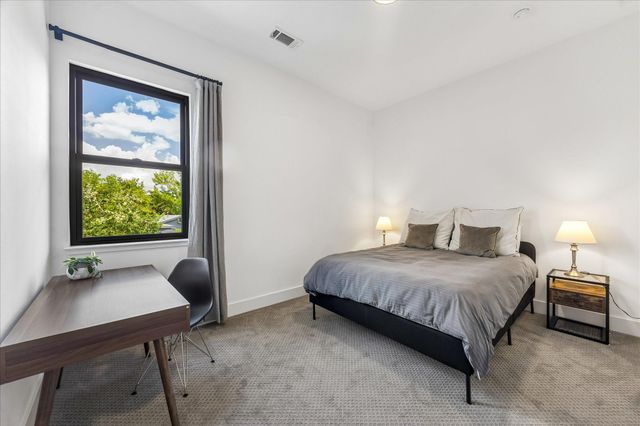 4008 Chapman Street, Houston, TX 77009
