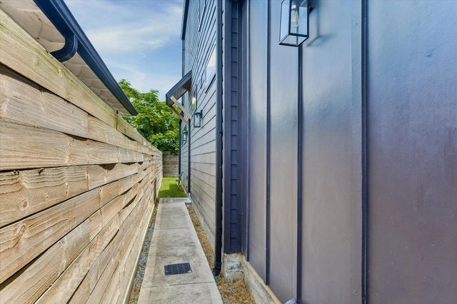 4008 Chapman Street, Houston, TX 77009