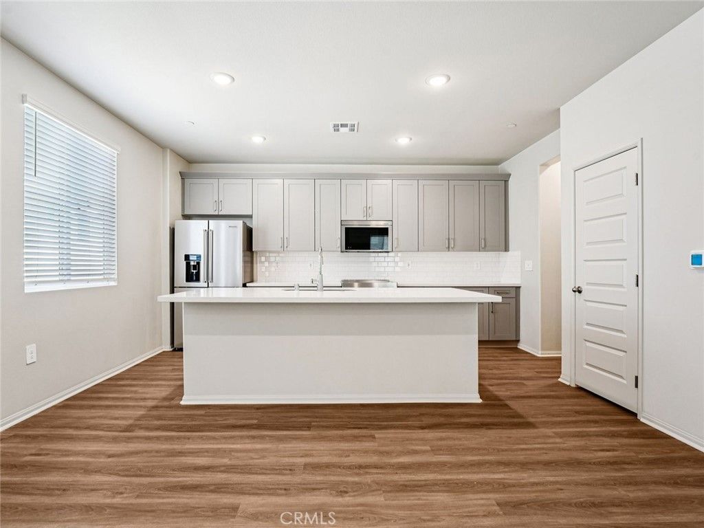 Image 3 of property listing at 31227 Mineral Way, Winchester, CA 92596