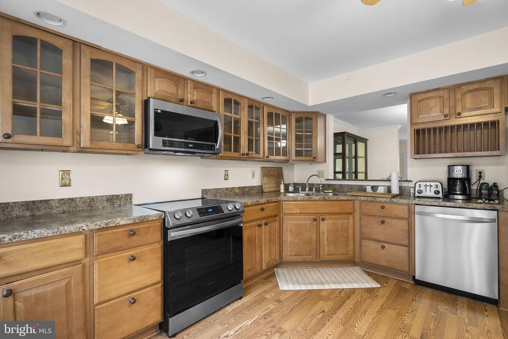 Image 11 of property listing at 8710 BIRKENHEAD CT, Laurel, MD 20723