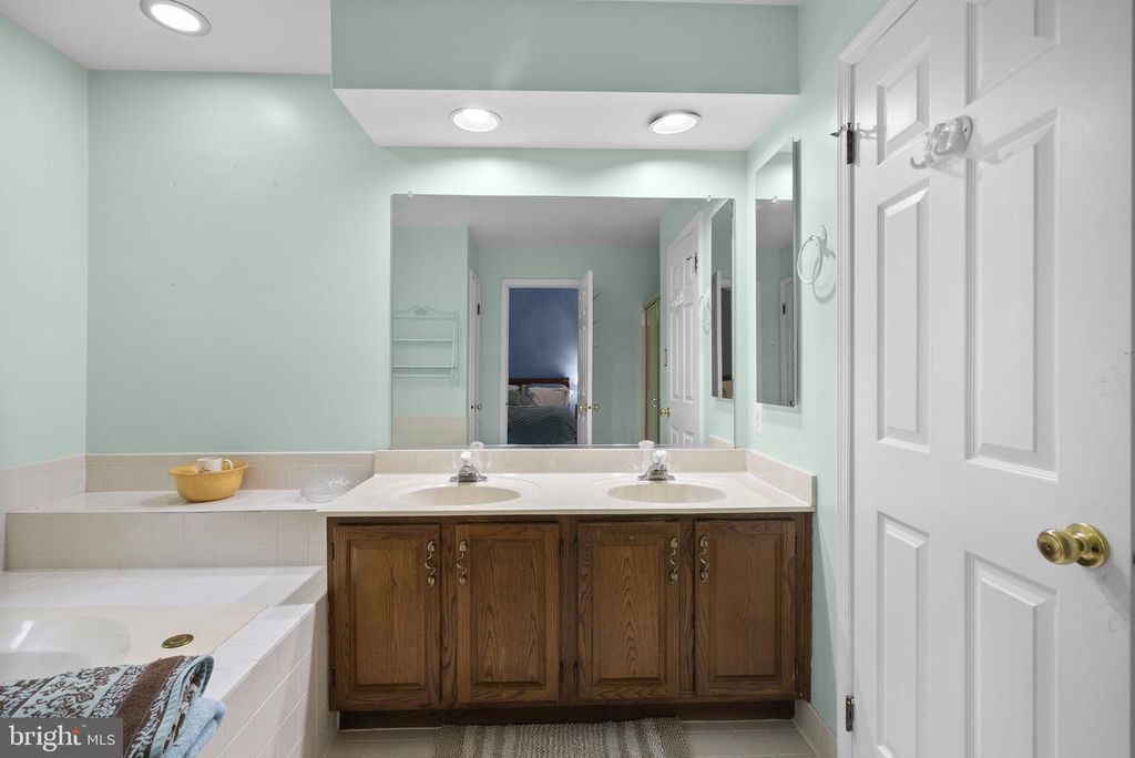 Image 21 of property listing at 8710 BIRKENHEAD CT, Laurel, MD 20723