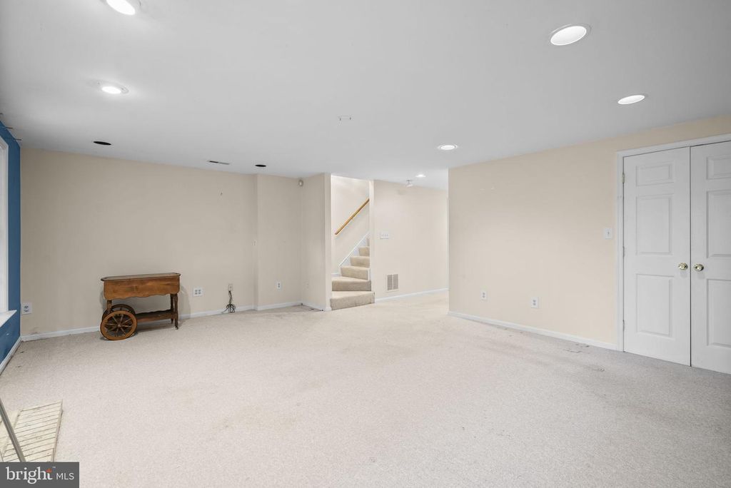 Image 31 of property listing at 8710 BIRKENHEAD CT, Laurel, MD 20723