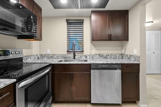 1631 SE Green Acres Circle Bb103, Port St Lucie, FL 34952