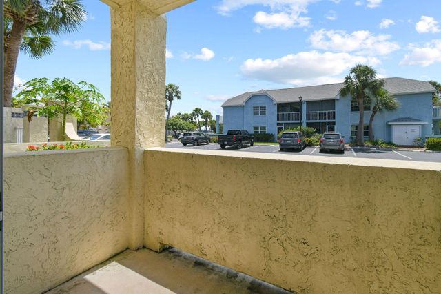 1631 SE Green Acres Circle Bb103, Port St Lucie, FL 34952